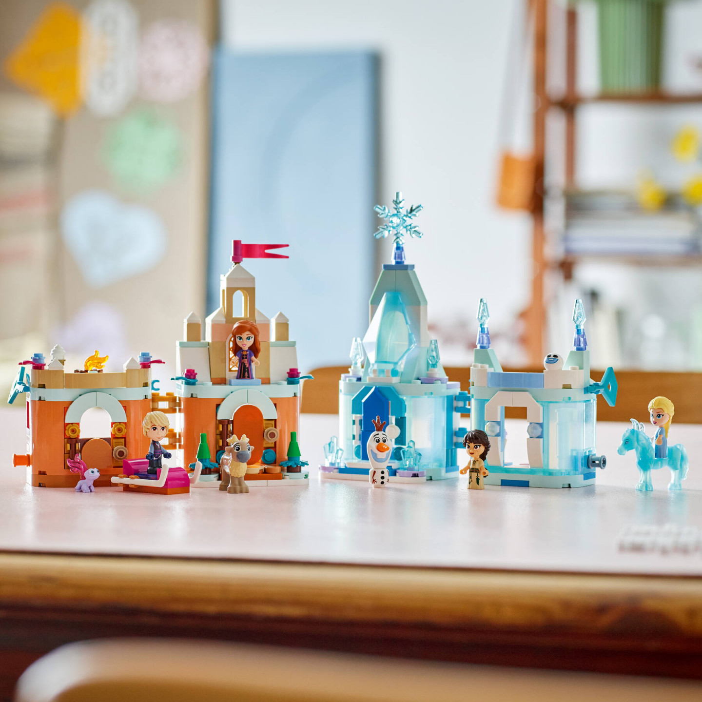 Mini kasteel van Arendelle en Elsa's ijspaleis — Afbeelding 10