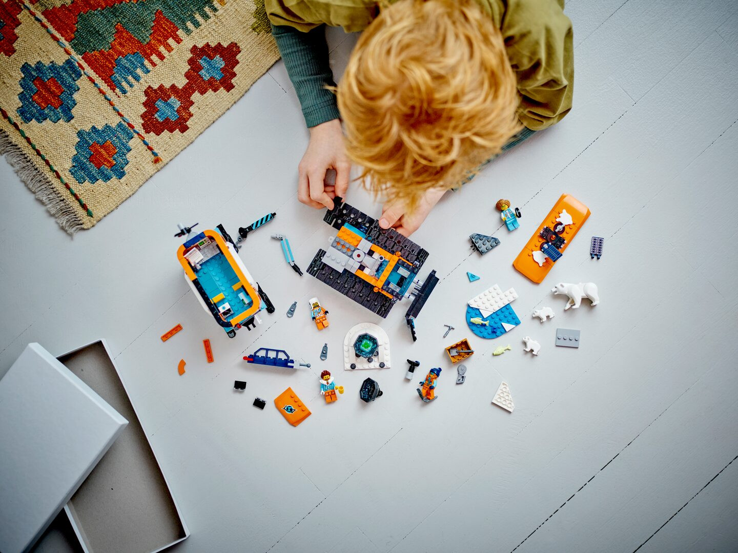Truck en mobiel laboratorium voor poolonderzoek — Afbeelding 9