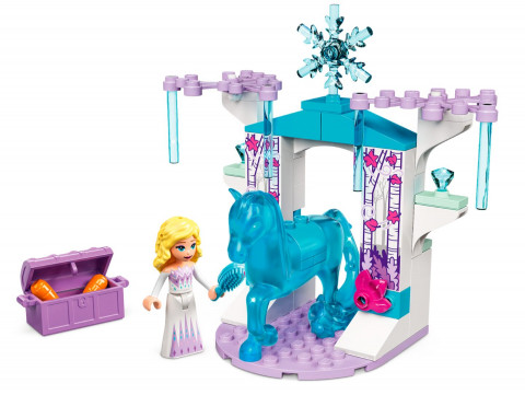 Elsa en de Nokk ijsstal